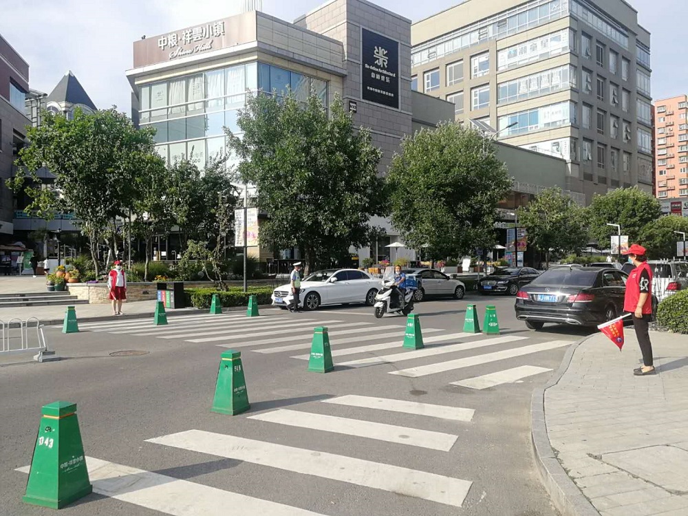 中粮祥云社区文明引导,助力创城 1.jpg